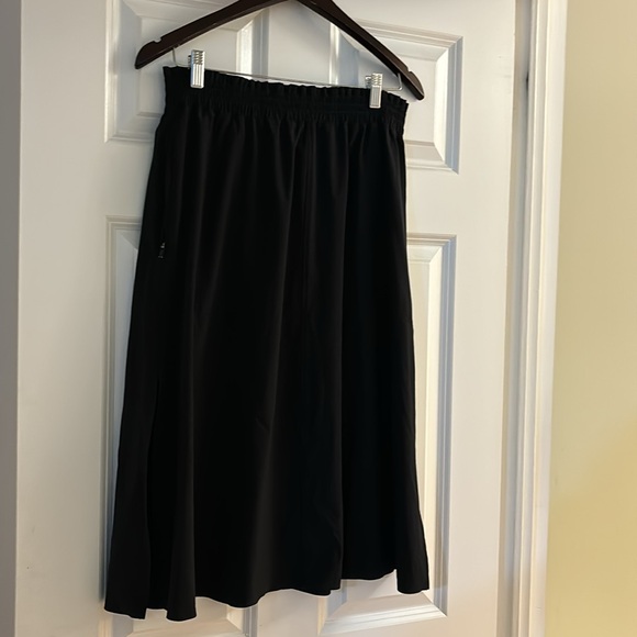 Athleta Savannah Skirt (sold out ), Size M - Picture 2 of 5